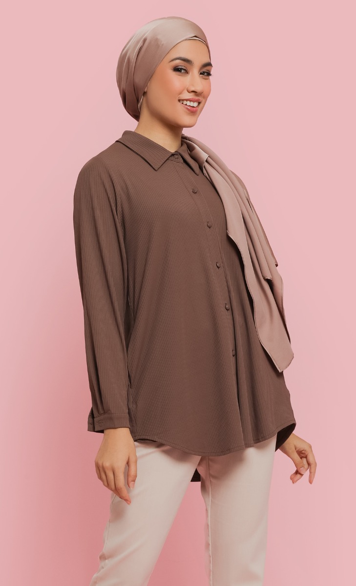 Long Ribbed Shirt (Maternity) in Taupe