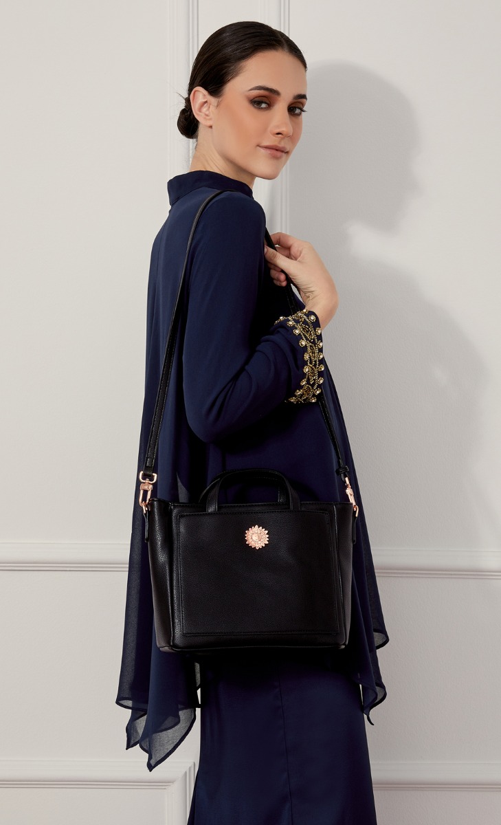 The Heritage dUCk Mariam Bag in Black image 2