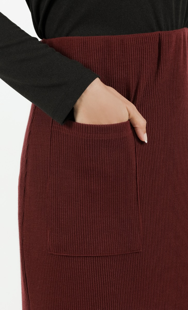 Comeback Ribbed Skirt in Maroon image 2