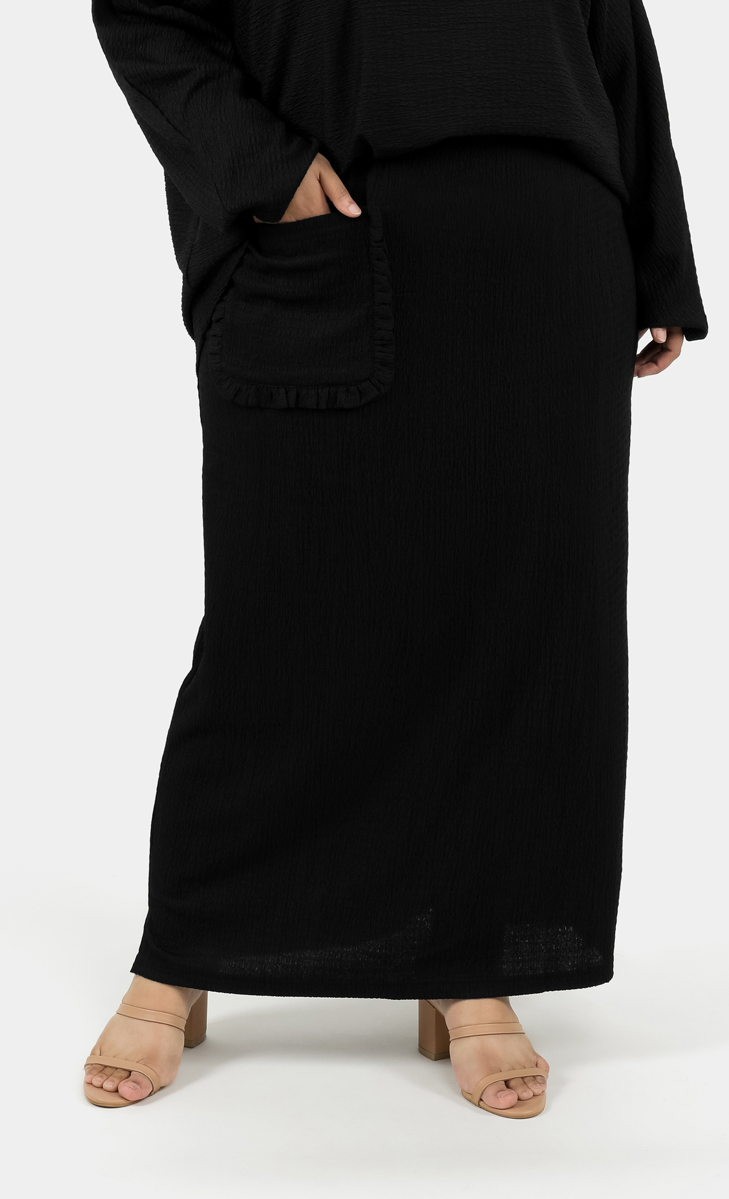 Comeback Ruffle Skirt in Black