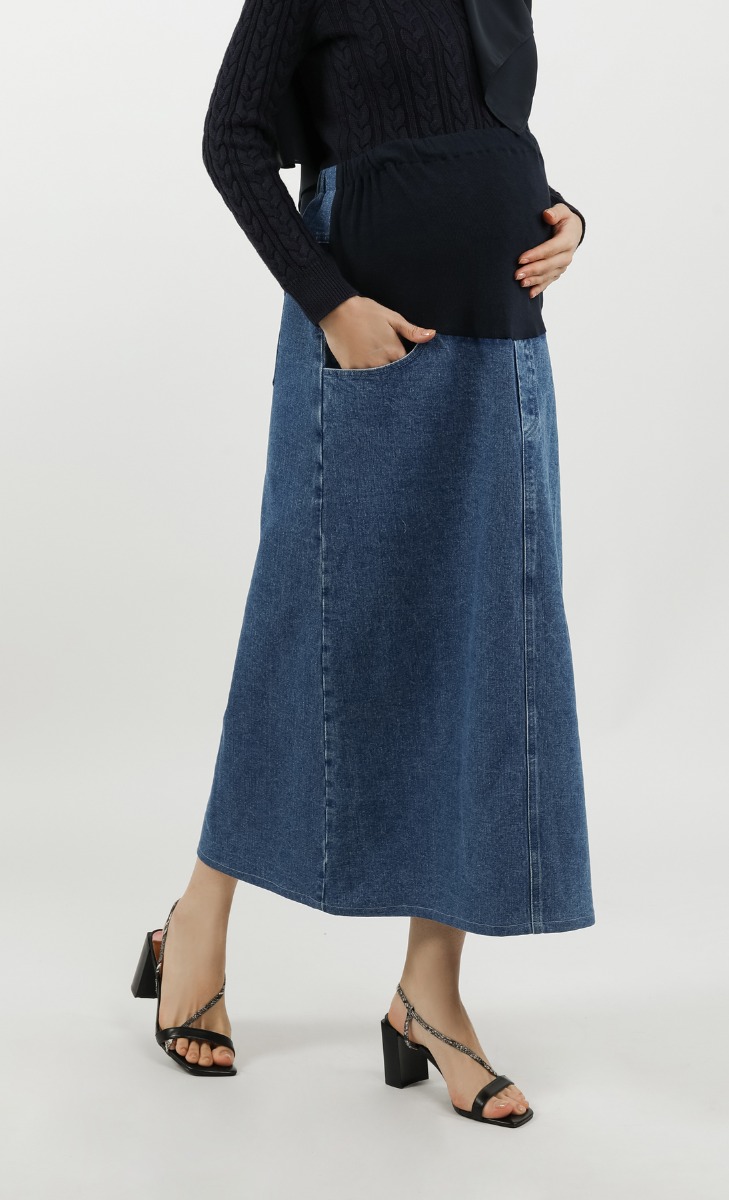 Denim Skirt with Stretchable Pouch in Blue