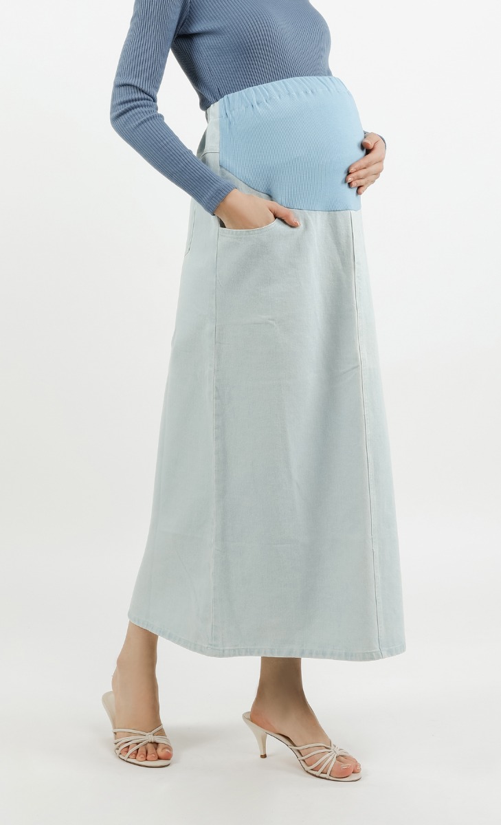 Denim Skirt with Stretchable Pouch in Light Blue