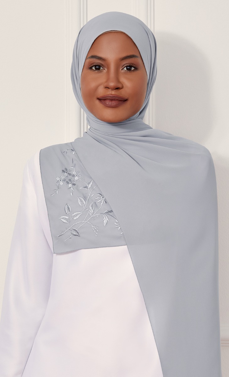 The Daisy Embroidery dUCk Shawl in Grey
