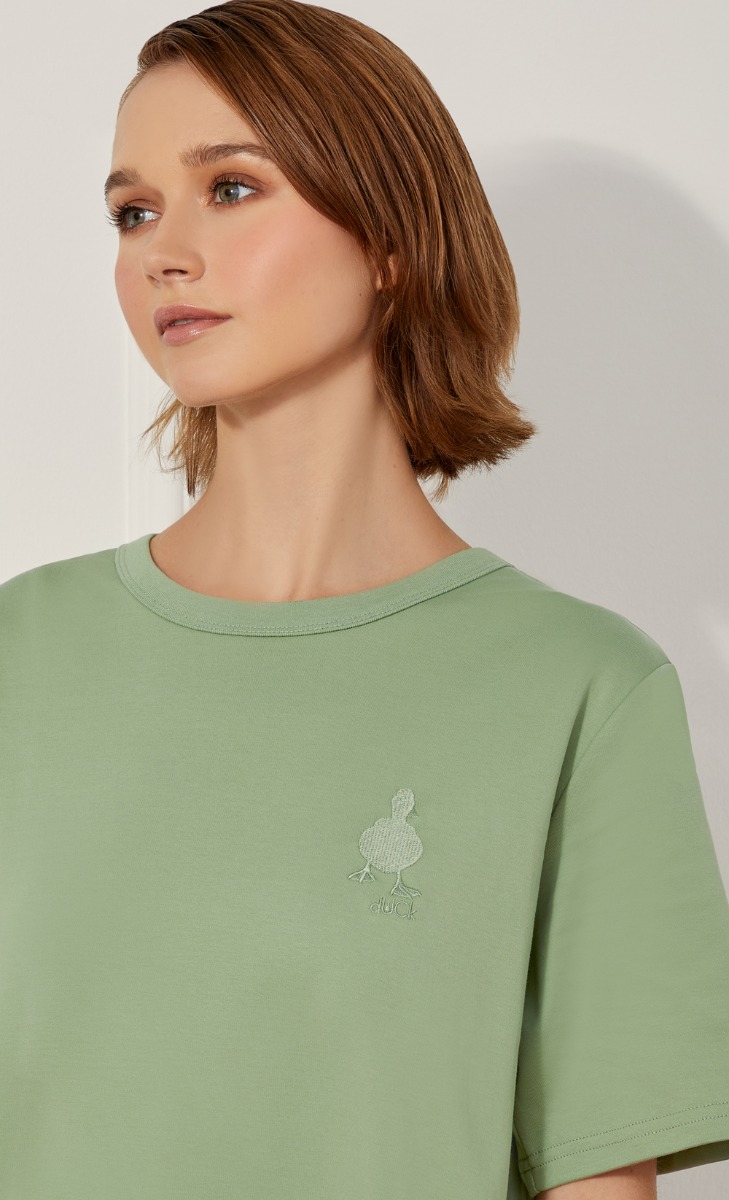 dUCk Basic T-shirt in Green image 2