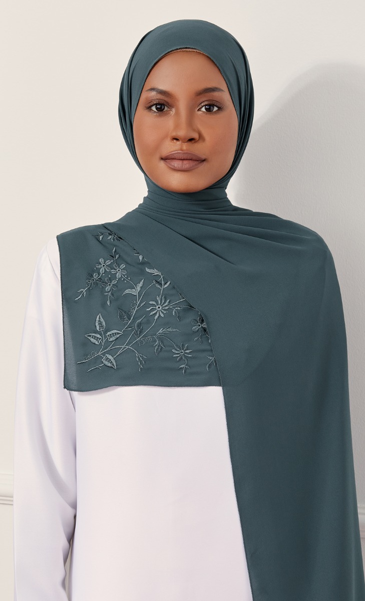 The Daisy Embroidery dUCk Shawl in Teal